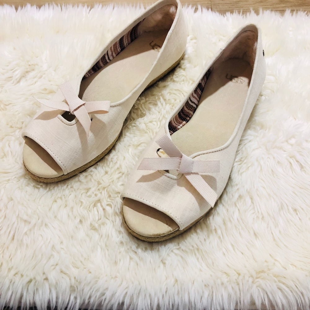 UGG open toed flats size 7
